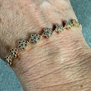 NEW Pretty Bird Sparkling CZ Flowers Adjustable Lariat Bracelet Gold Plated